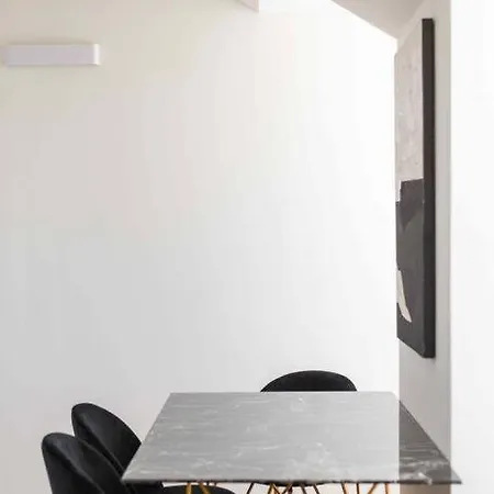 Daire Pardal 2b - Penthouse In Alcantara - Parking Nearby